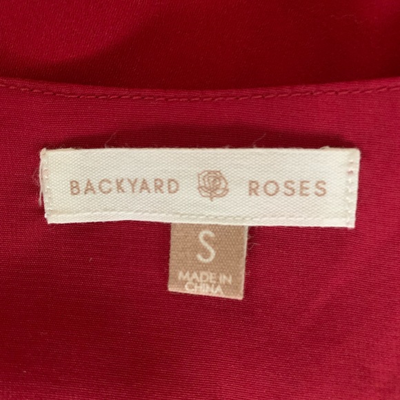 Backyard Roses Alex top size S •never worn• NWOT - Picture 4 of 4